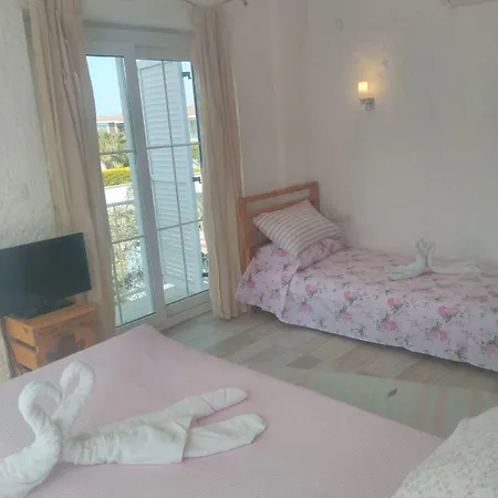 Chakra Boutique Hotell *