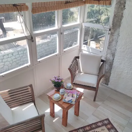 Chakra Boutique Hotell *