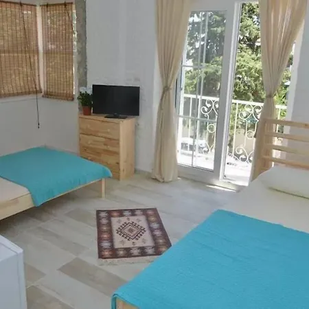 Chakra Boutique Hotell *