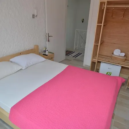 Chakra Boutique Hotell *